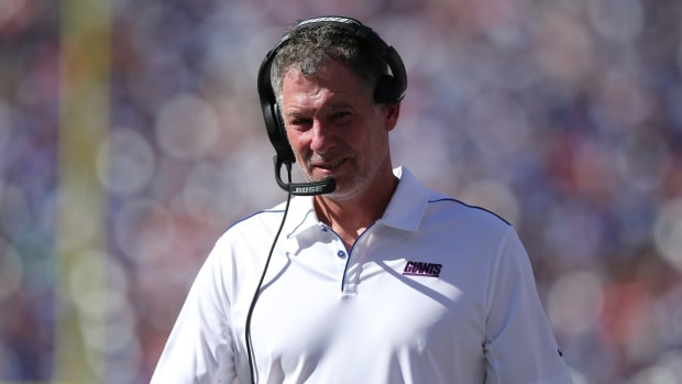 Sep 15, 2019; East Rutherford, NJ, USA; New York Giants head coach Pat Shurmur coaches against the Buffalo Bills during the fourth quarter at MetLife Stadium.